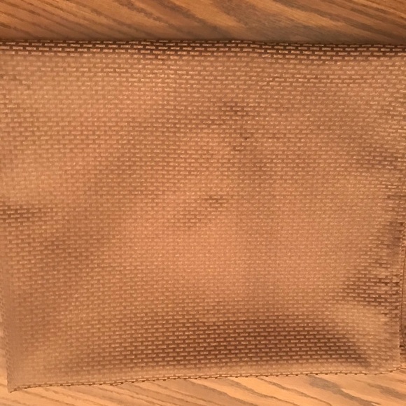 TABLE CLOTH BROWN TEXTURED FABRIC - Picture 5 of 9